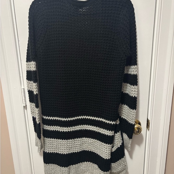 Over size knee length sweater - Picture 5 of 6